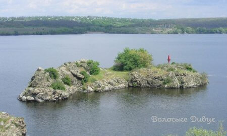 Острів Стрільча Скеля.