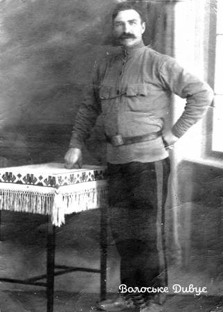 Учасник Першої світової війни Гаврило Іпатійович Бровченко (1885-1972). Фото 1920-х років