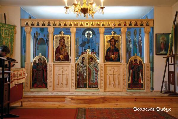 Алтар у Храмі Святого Архістратига Михаїла с. Волоське, 2016 рік