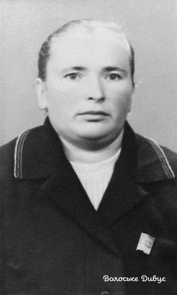 Гнатюк Лілія Михайлівна - доярка. Нагороджена двома орденами  «Знак   пошани» і медаллю «За доблесну працю»
