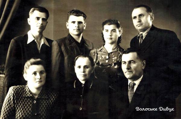 Снісар Тимофій Сафронович з родиною
